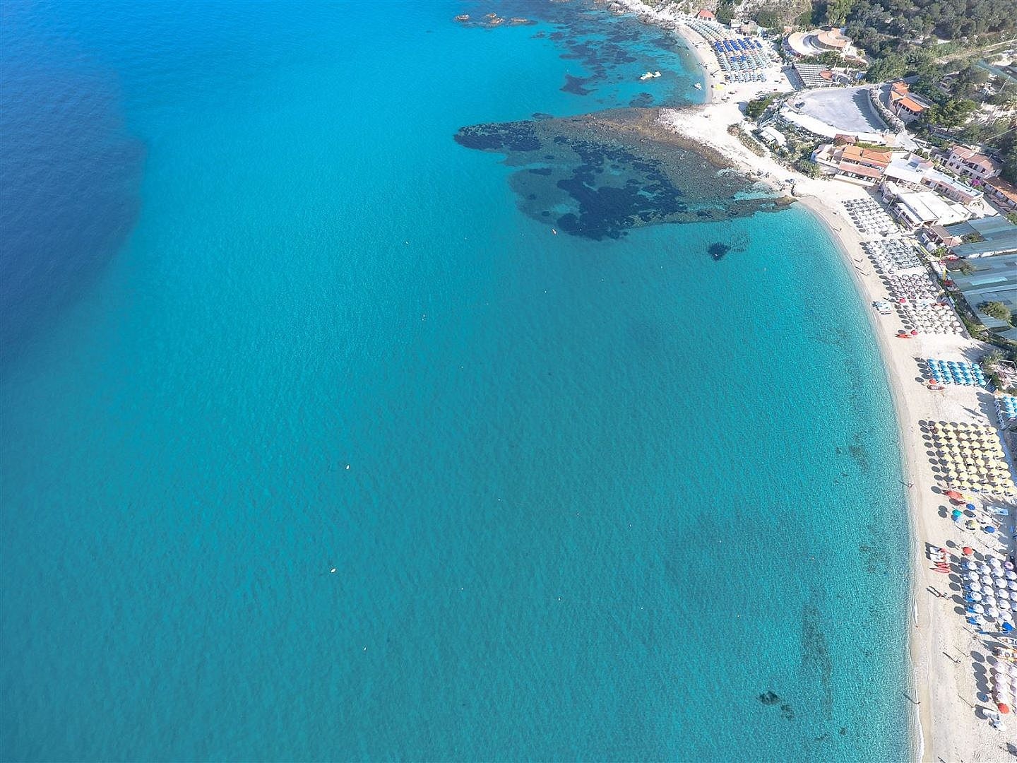 Residence Costa Azzurra Capo Vaticano Azzurro Dovolená V Itálii