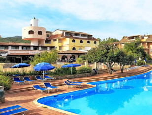 Colonna Beach Hotel****